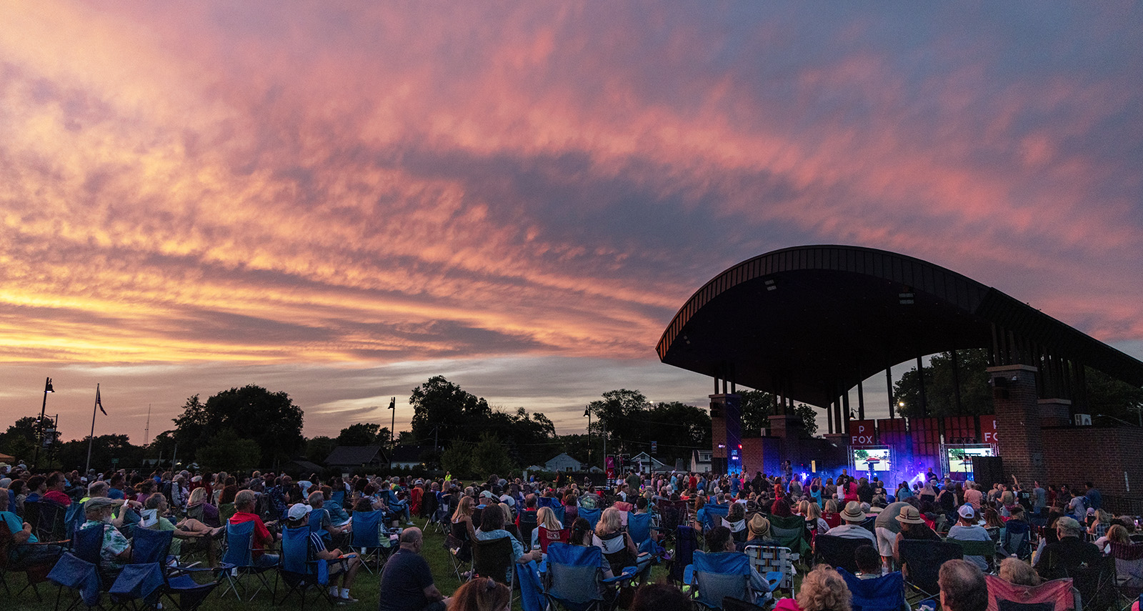 Live Music - Fox Pointe, Lansing